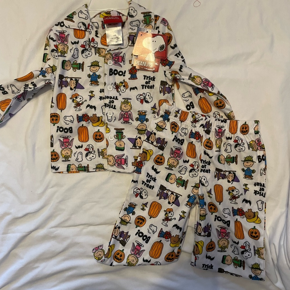 Peanuts  Button up Snoopy Halloween Flannel 2 Piece Pajama  Set NWT size 18 mo